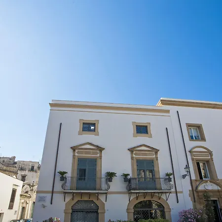 Palazzo Brunaccini Boutique Hotel-2